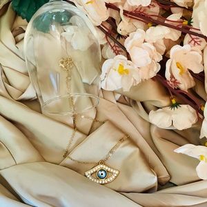 Evil eye neckpiece